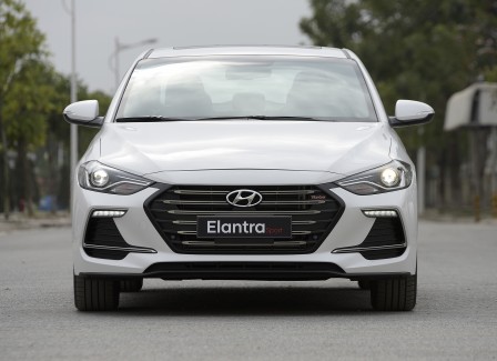 Hyundai Elantra Sport chính thức ra mắt tại thị trường Việt Nam